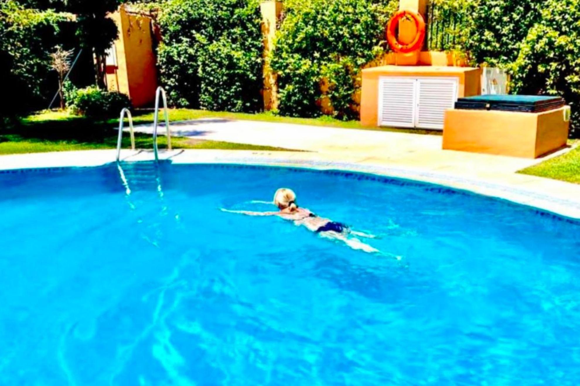 - Alicate Beachfront Apartment- 8 Marbella