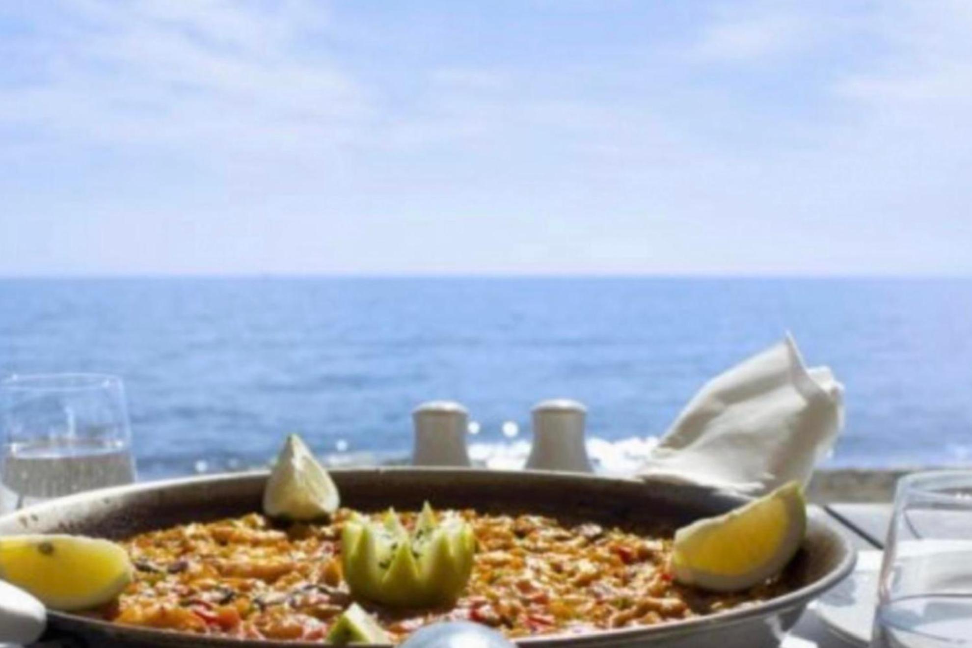 - Alicate Beachfront Apartment- 8 Marbella