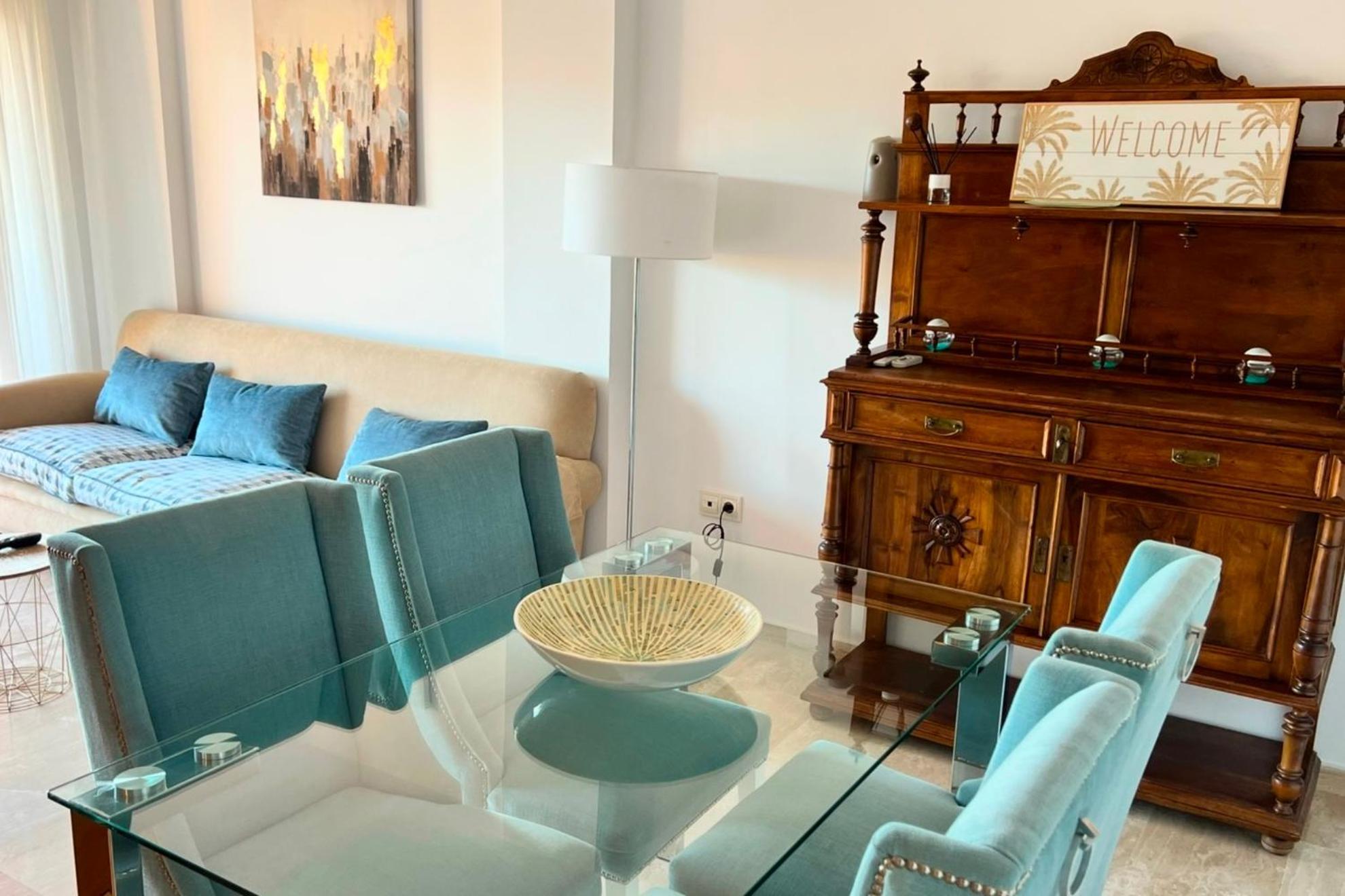 - Alicate Beachfront Apartment- 8 Marbella
