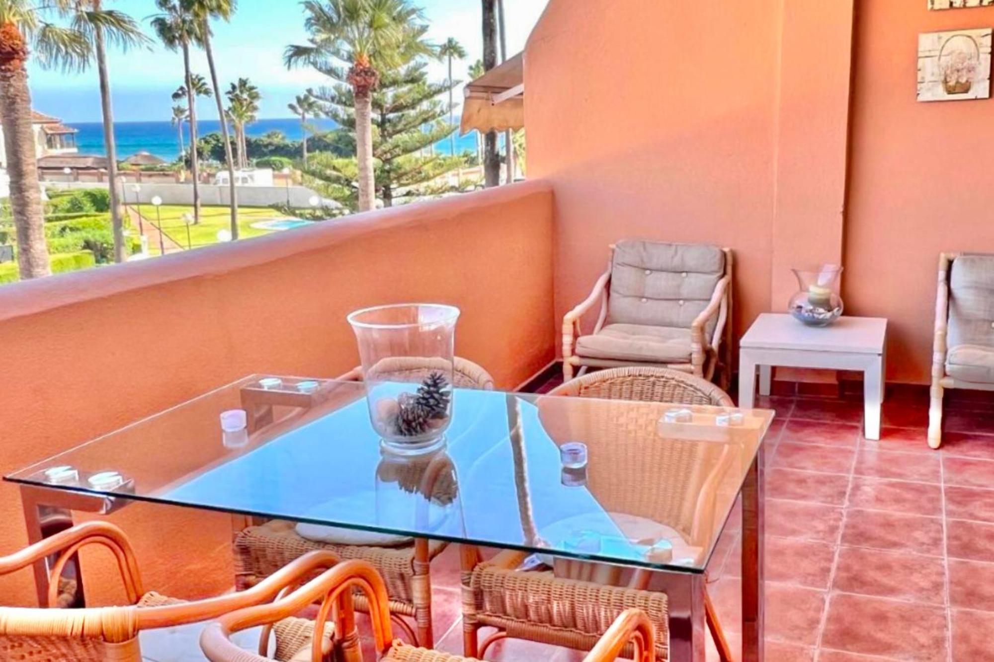 Apartment - Alicate Beachfront Apartment- 8 *