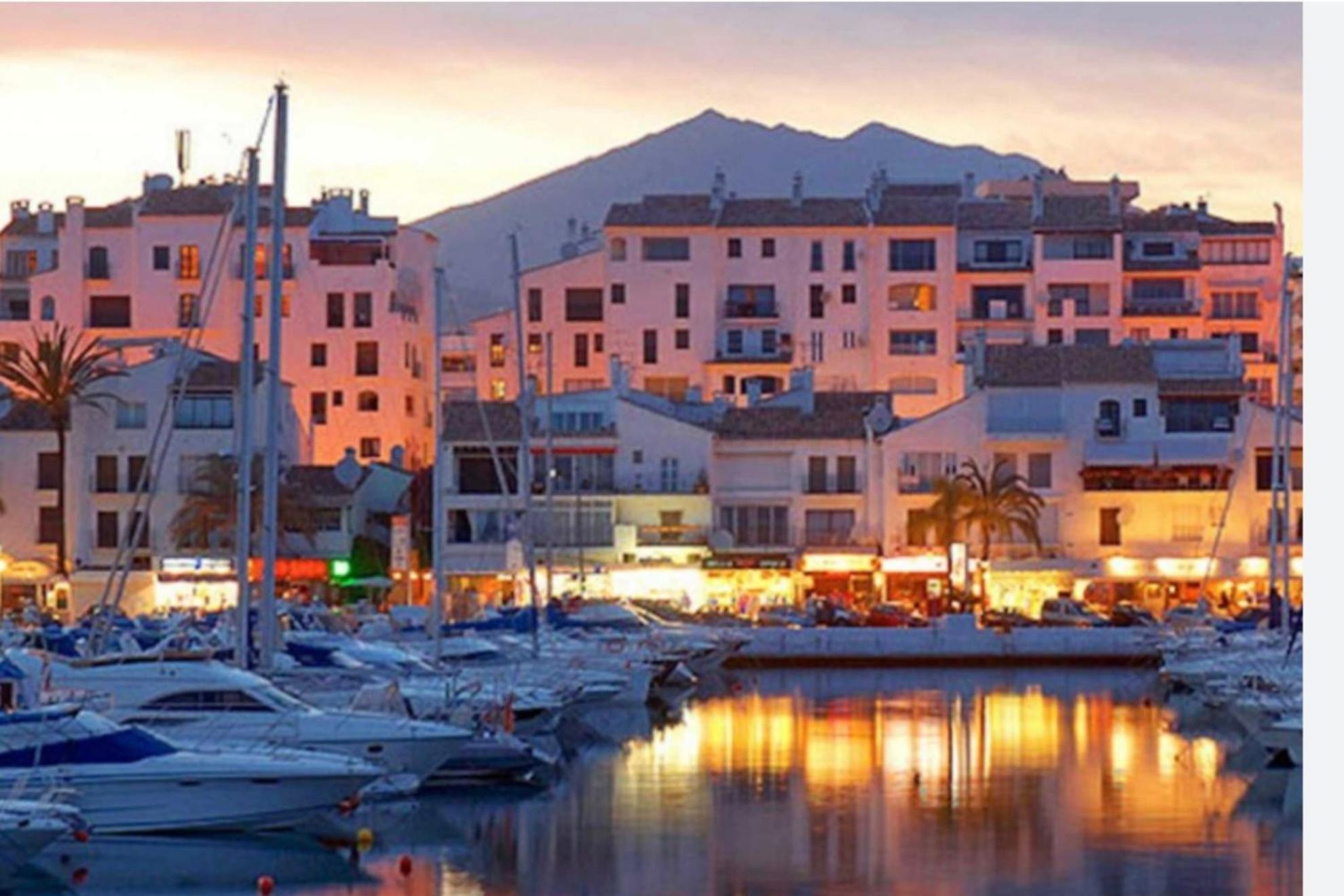 - Alicate Beachfront Apartment- 8 * Marbella